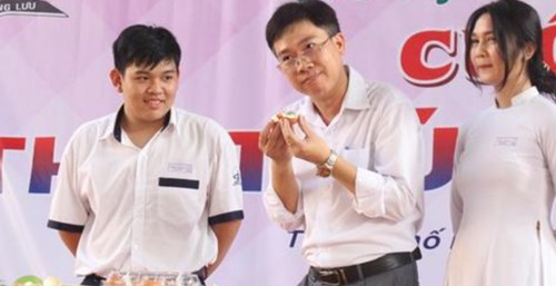 Cuộc thi   thả trứng không vỡ  - bứt phá sáng tạo trong giáo dục tại trường thpt phan đăng lưu
